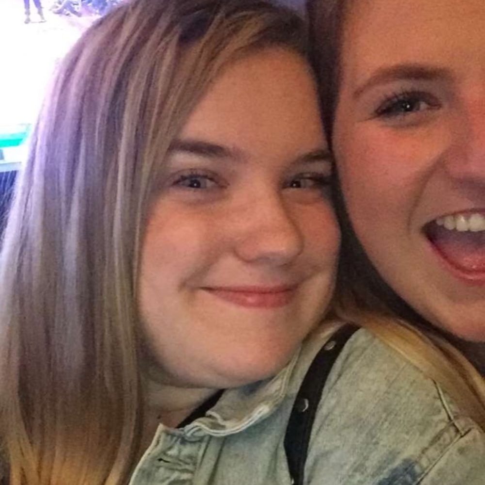 Meet your Posher, Mia